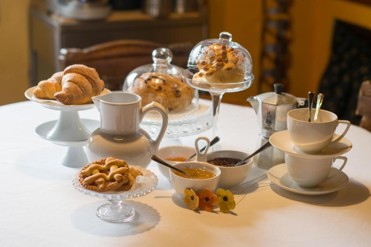 La Casa Sui Tetti Bed & Breakfast Novi Ligure Eksteriør bilde